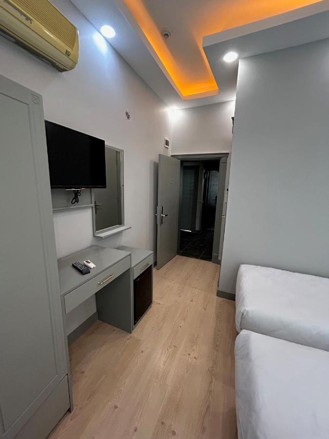 Crowned Plus Hotel Istanbul Bagian luar foto