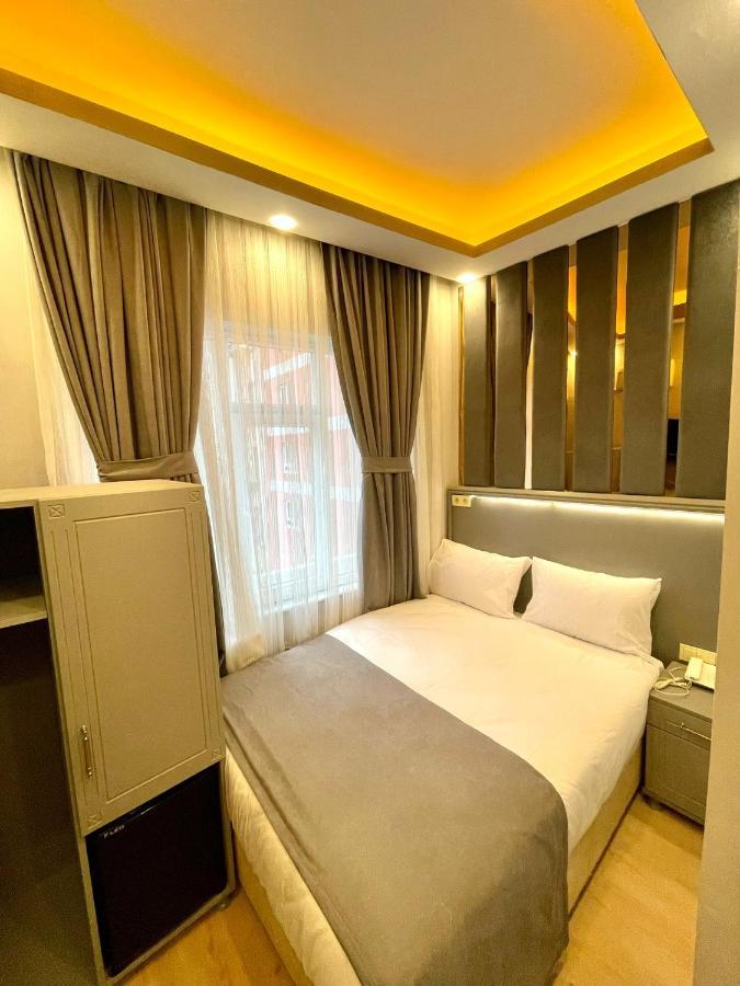 Crowned Plus Hotel Istanbul Bagian luar foto