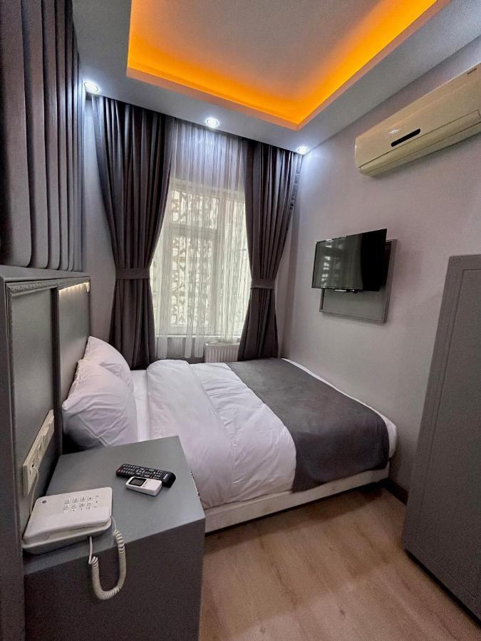 Crowned Plus Hotel Istanbul Bagian luar foto