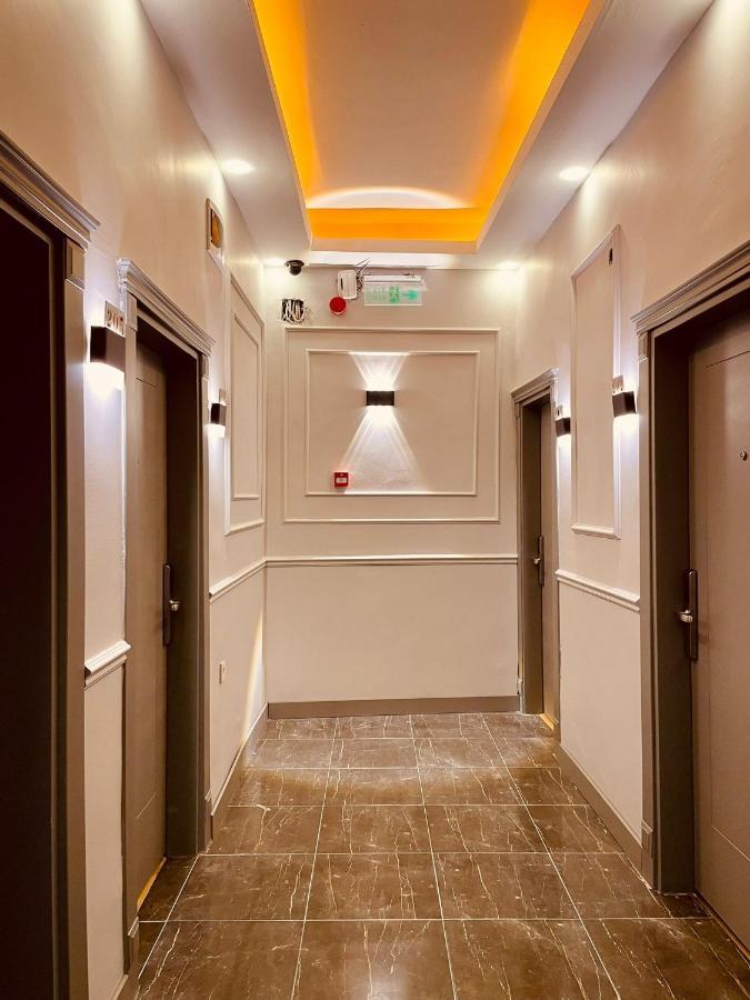 Crowned Plus Hotel Istanbul Bagian luar foto