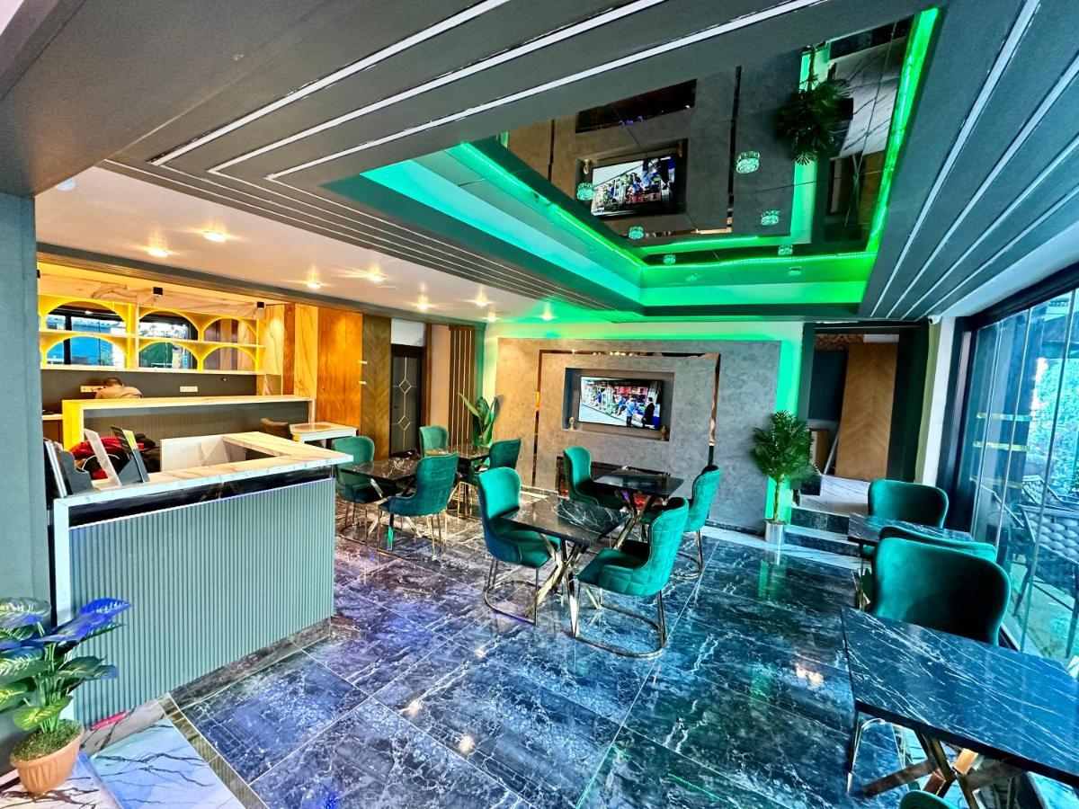 Crowned Plus Hotel Istanbul Bagian luar foto