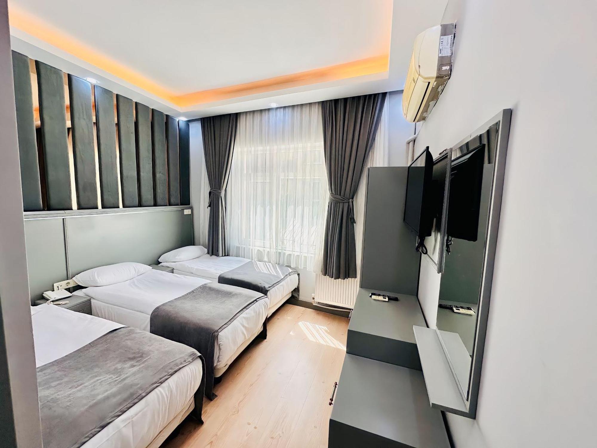 Crowned Plus Hotel Istanbul Bagian luar foto