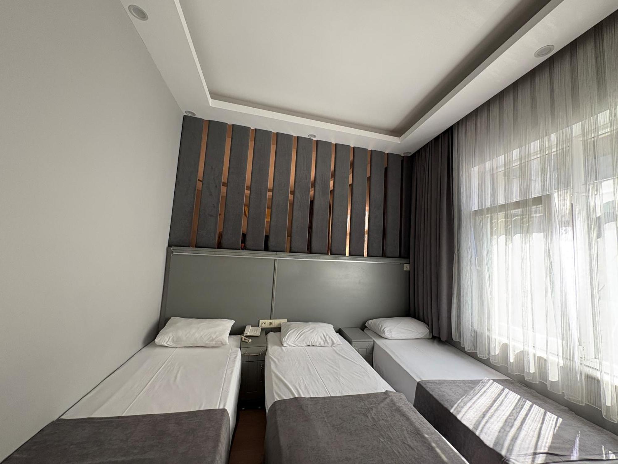 Crowned Plus Hotel Istanbul Bagian luar foto
